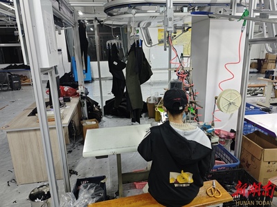 奔向現(xiàn)代化·擁抱數(shù)智化時代 | 株洲服飾產(chǎn)業(yè) 從針紡制造到數(shù)智化銷售的全鏈路革新